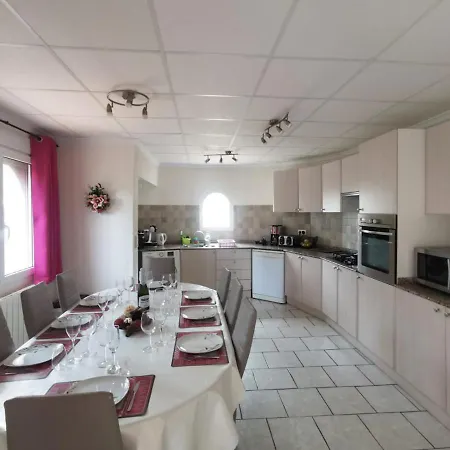 Villa Deanna In *